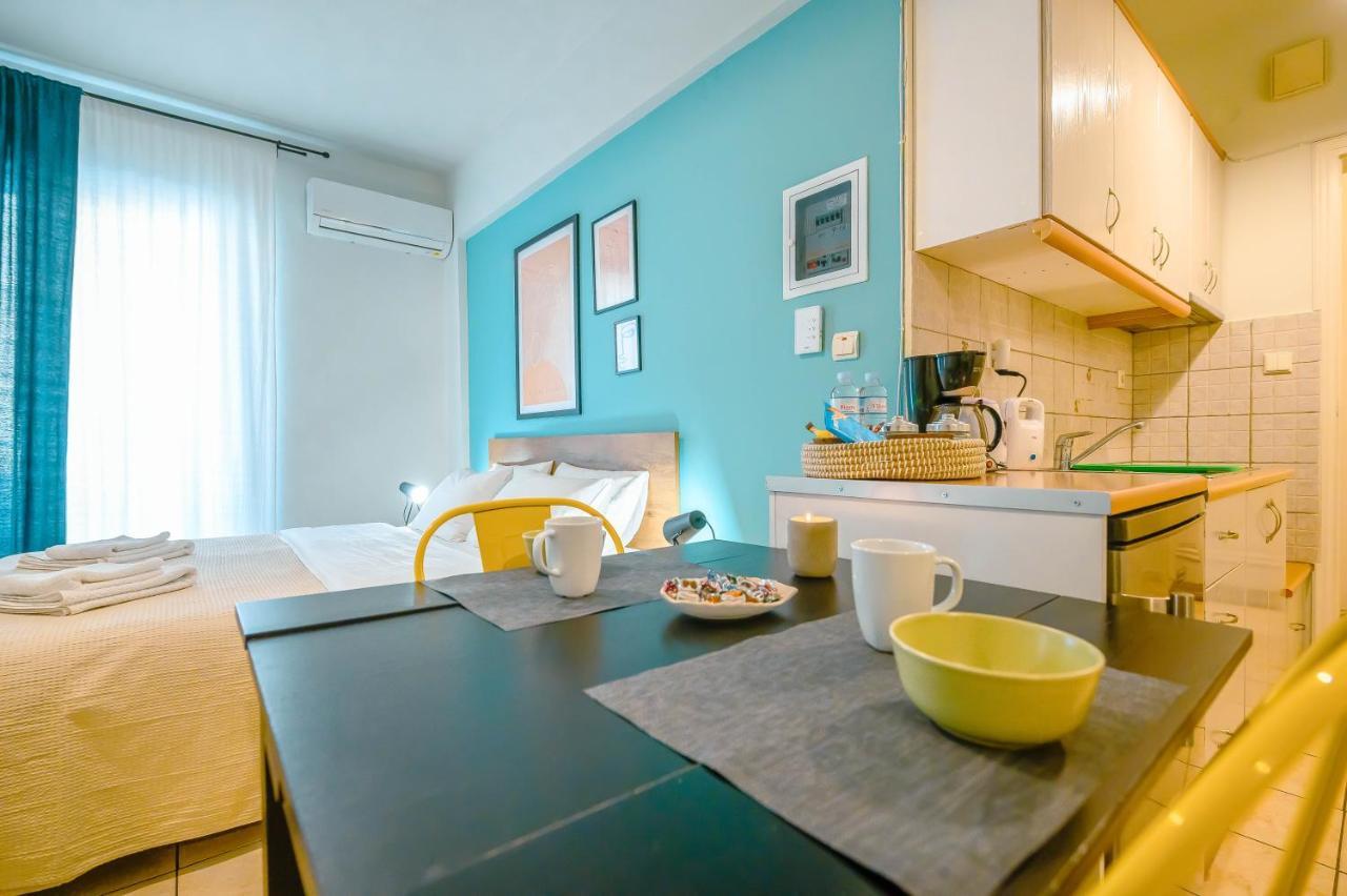 Cozy Couple Retreat Apartment Каламата Екстериор снимка